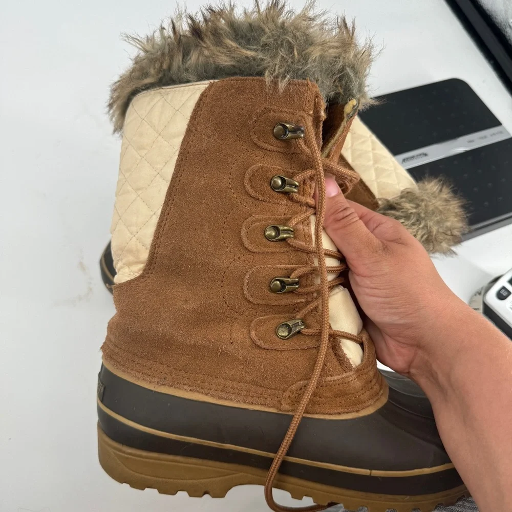 Khombu faux fur winter boots